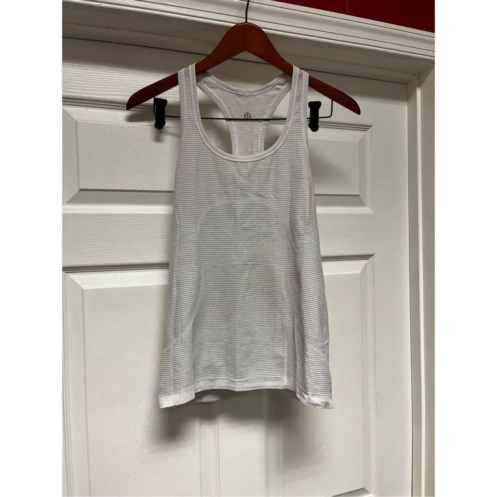 Lululemon Light Gray Swiftly Tech Racerback Tank sz 10